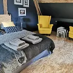 Bed & Breakfast La Cour D'hortense