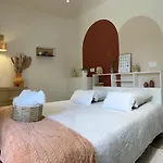 La Cour D'hortense Bed & Breakfast