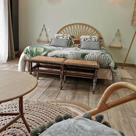 Bed & Breakfast La Cour D'hortense 4*