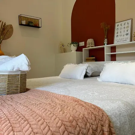 Bed and Breakfast La Cour D'hortense