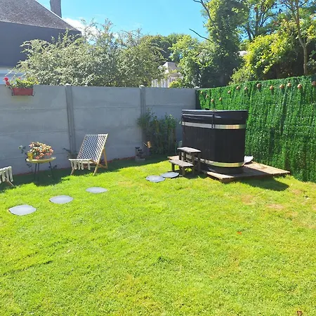 Bed & Breakfast La Cour D'hortense