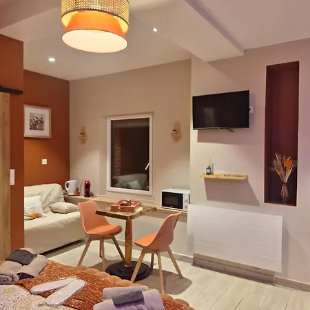 La Cour D'hortense Panzió 4*