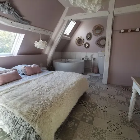 Bed and Breakfast La Cour D'hortense 4*