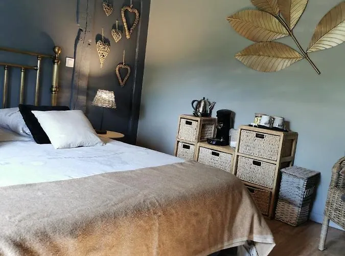 La Cour D'hortense 4*